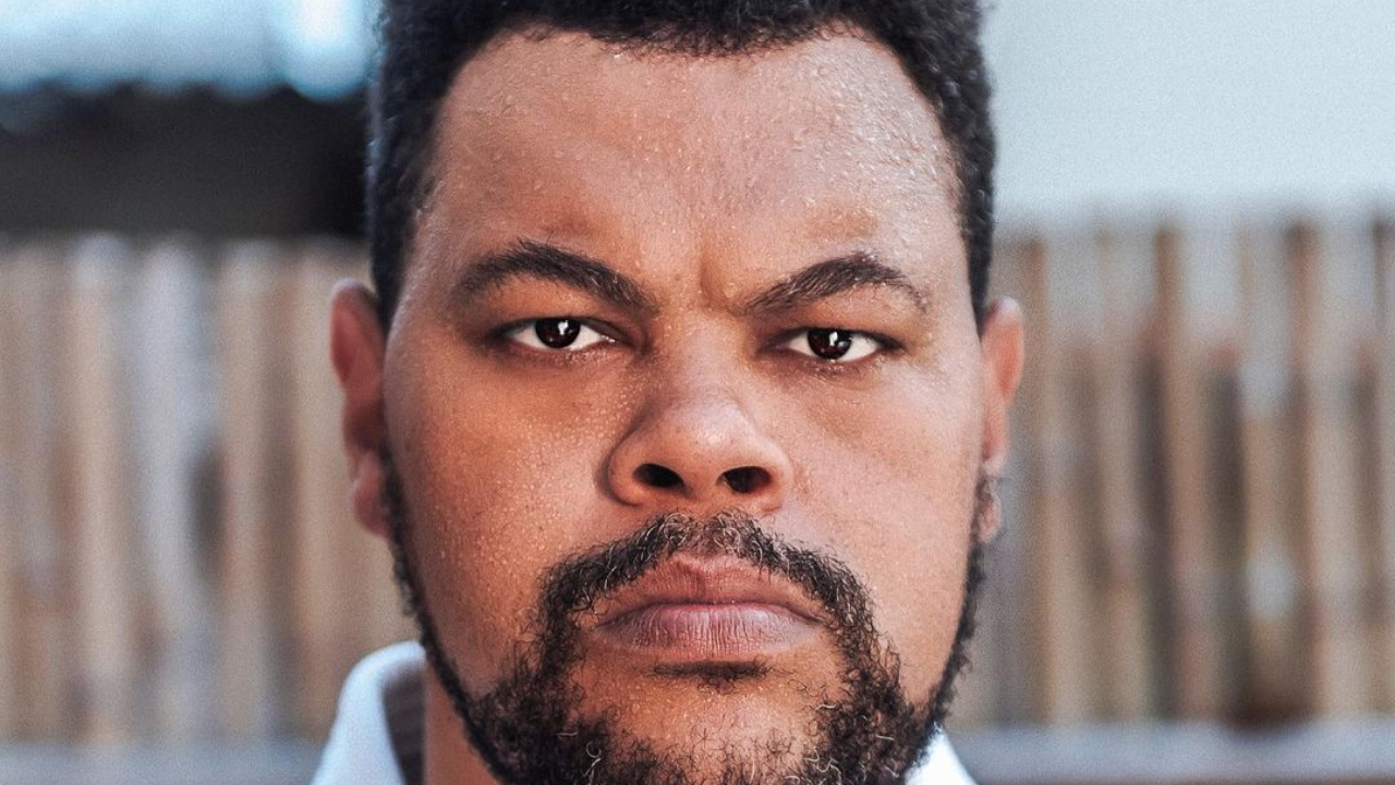 Babu Santana mostra corpo mais magro e fala sobre luta contra o diabetes: ”Cuidando”