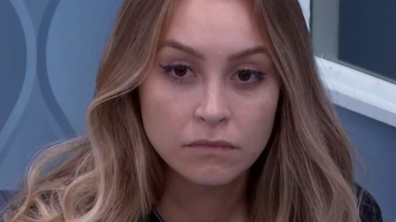BBB21: No quarto secreto, Carla Diaz reclama com a produção e leva bronca: “Siga sua vida”