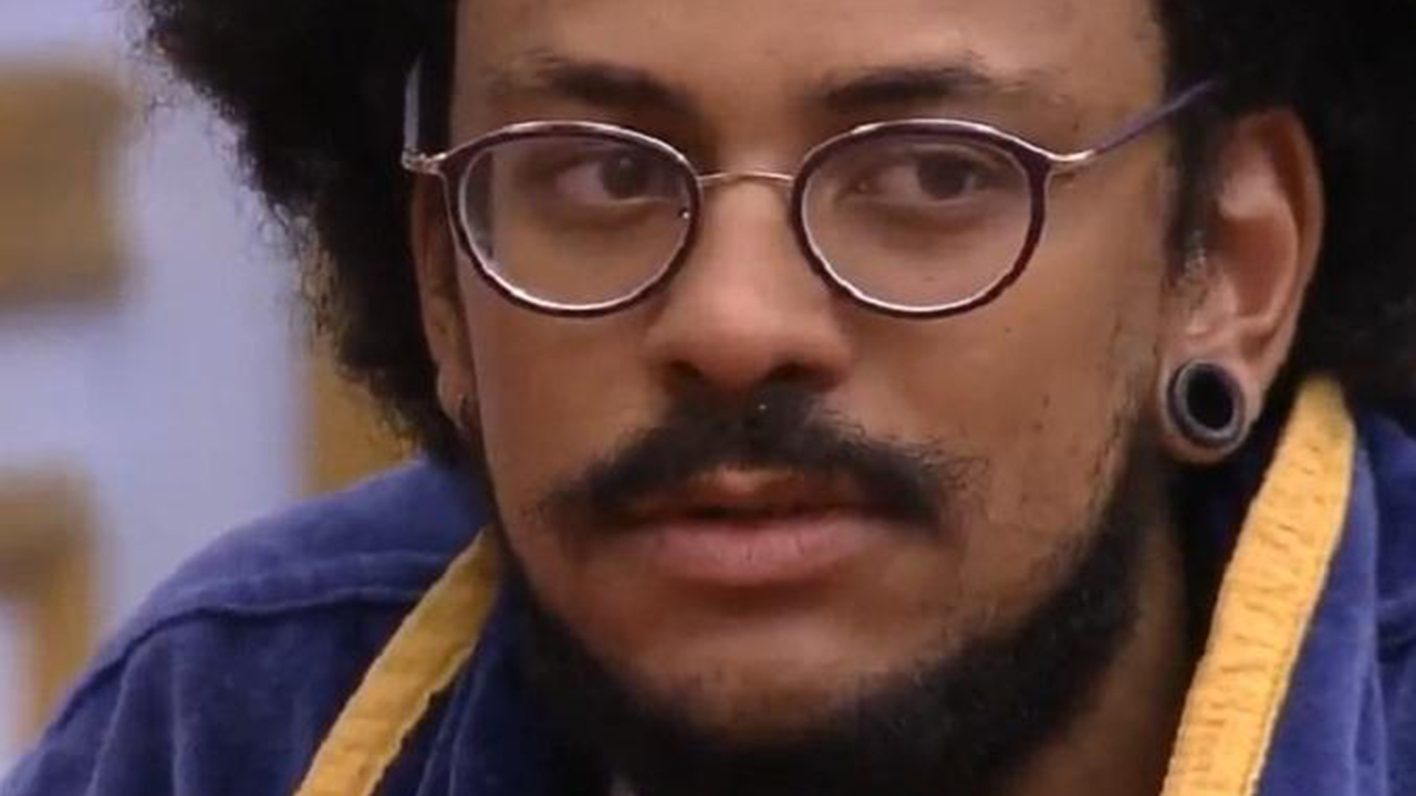 BBB21: João vai ao confessionário, faz pedido inusitado para a produção e ouve “sim” como resposta