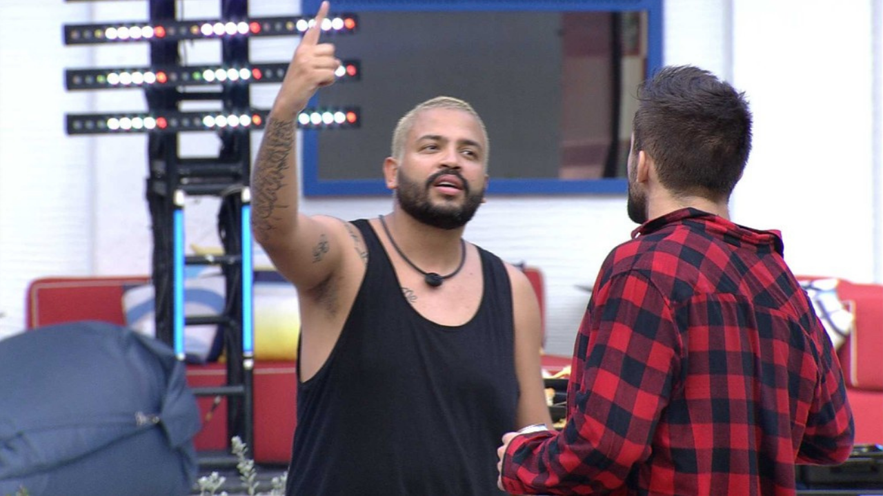 BBB21: Coragem! Projota dança empolgado com Arthur e dá show de autoestima: “Os dois finalistas aqui”