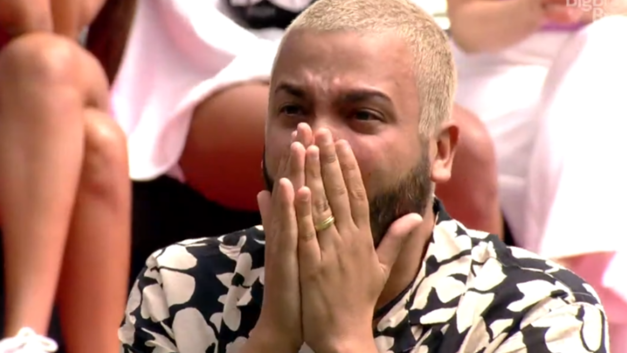 BBB21: Projota é surpreendido por imagem da esposa no telão e tem crise de choro: “Meu Deus do céu”