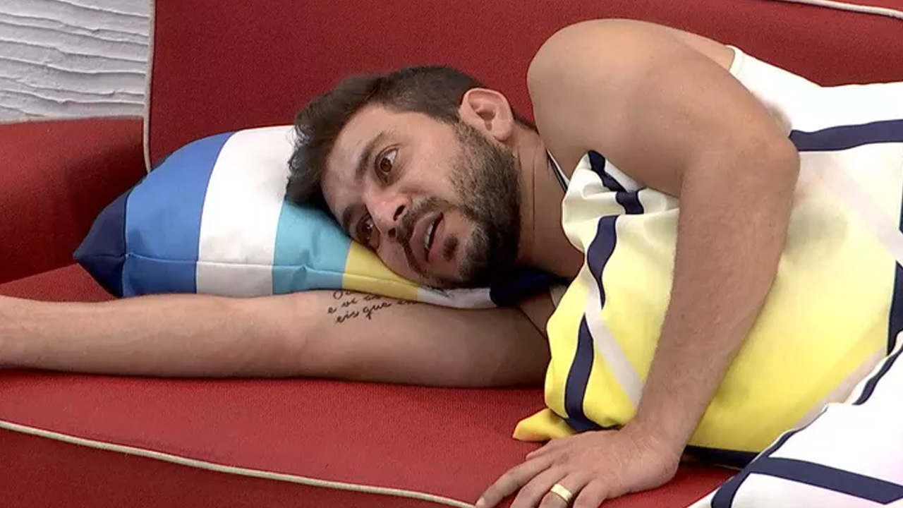 BBB21: Caio admite a derrota e desabafa sobre paredão de Rodolffo: “Acho que sai”