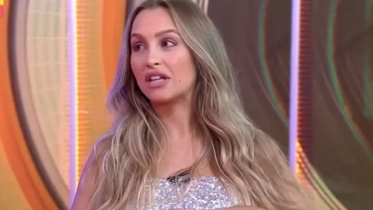 Carla Diaz aparece em programa de TV após o BBB21 e diz que passou o dia chorando: “Tá sendo muito difícil”