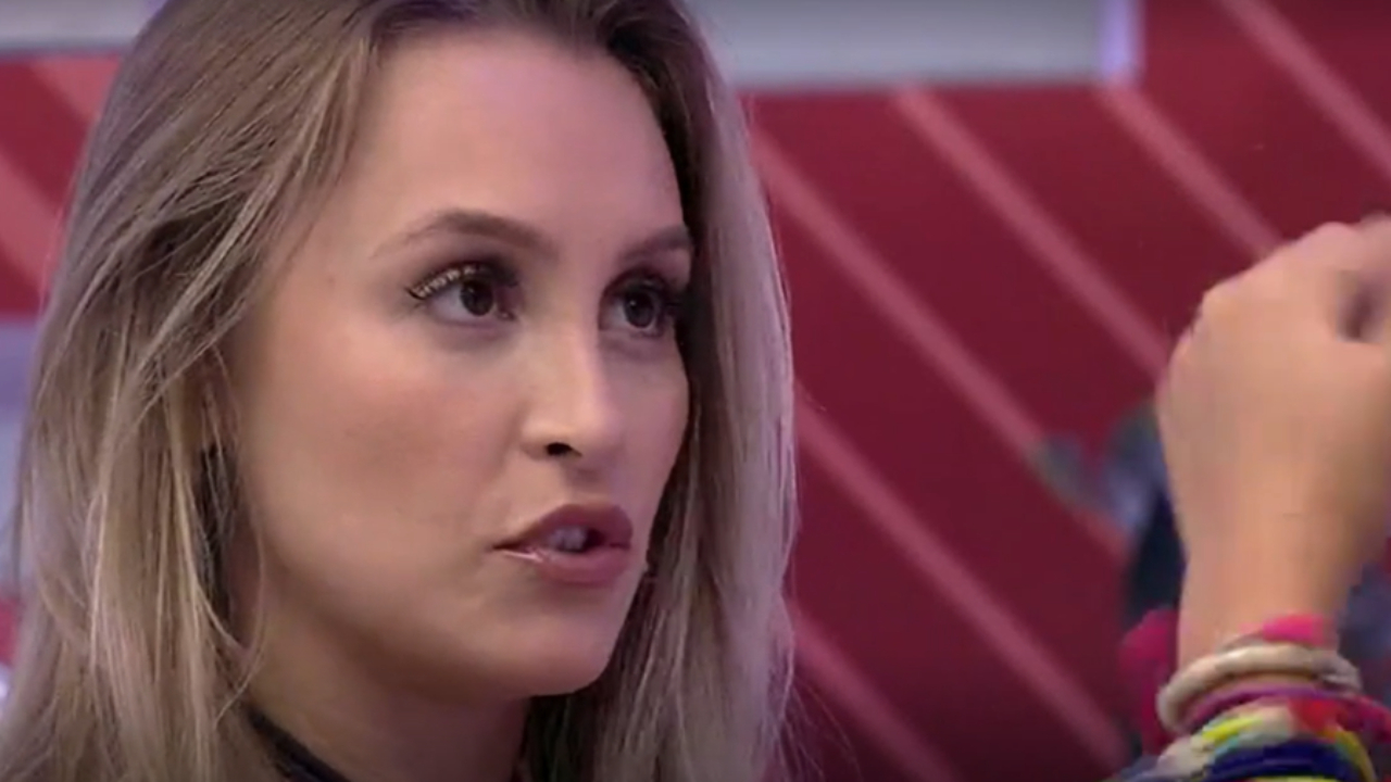 BBB21: Carla Diaz e Thaís discutem sobre tentativa de Caio de imunizar dentista