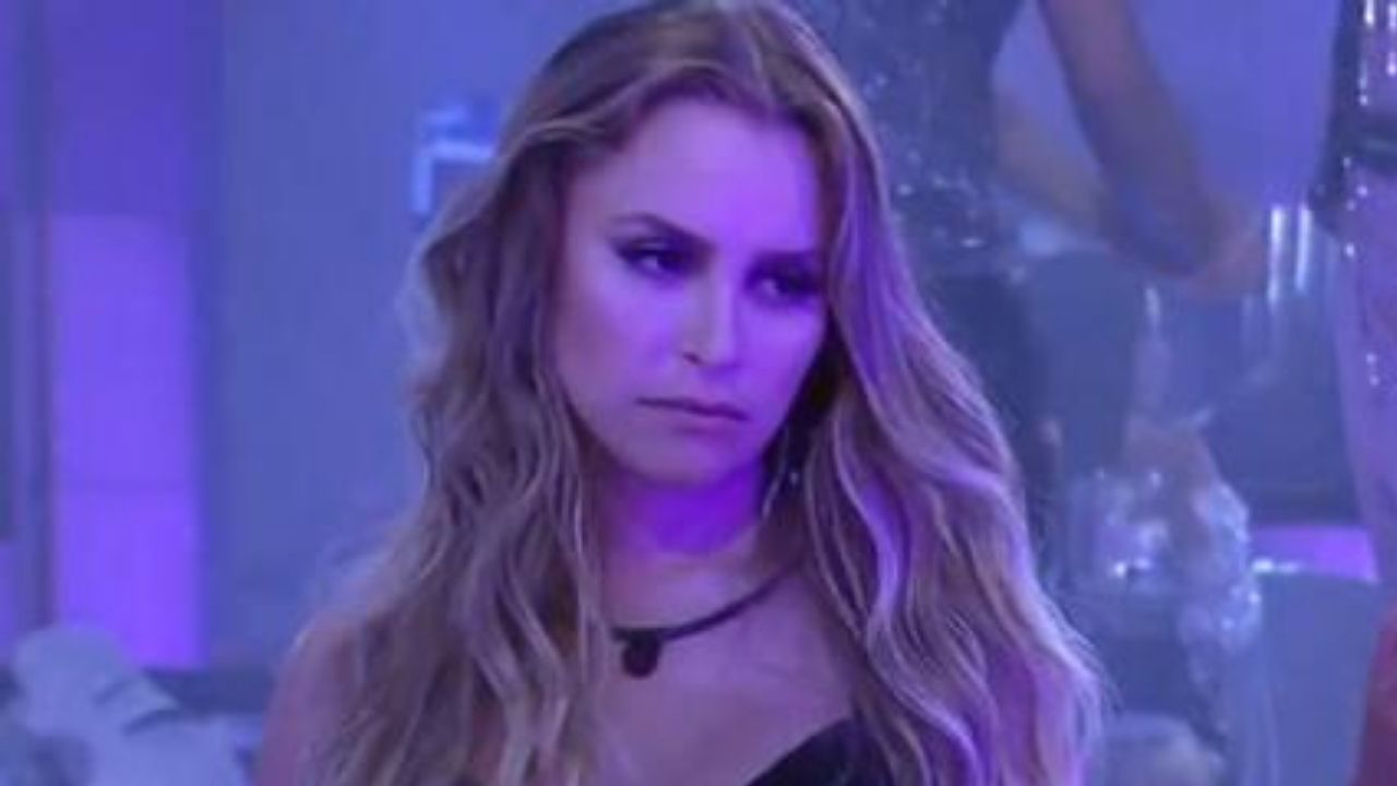 BBB21: Irritada, Carla Diaz dispara contra Arthur e pontua incoerência: “Não vou ser tratada assim”