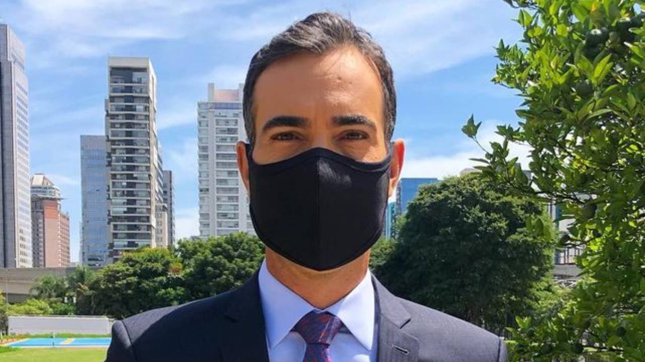 Após recorde de mortes por Covid-19, Cesar Tralli se solidariza com declaração emocionante: “Tantas perdas”