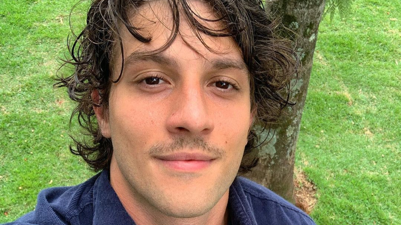 Em momento raro, Chay Suede compartilha cliques encantadores da herdeira: ”Quinquinha”