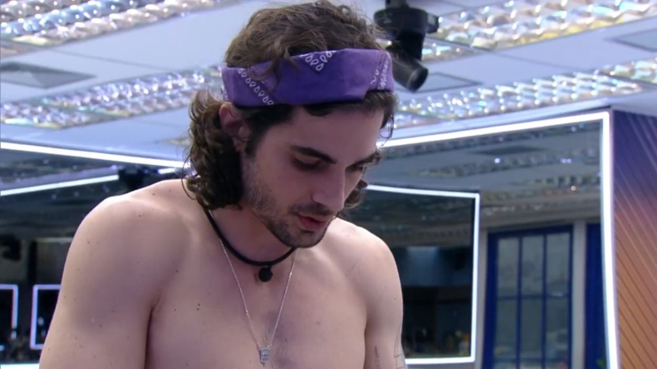 BBB21: Sem motivos, Fiuk alfineta sister e entrega vontade de criar confusão: “Se quiser briga é só chamar”