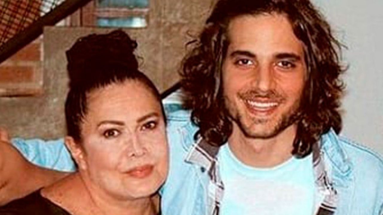 BBB21: Susto! Mãe de Fiuk é hospitalizada após passar mal assistindo o filho no reality