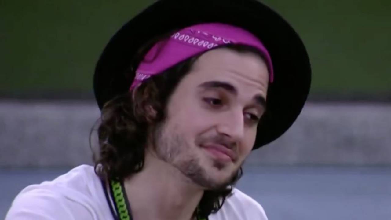 BBB21: Requisitado! Fiuk choca brothers ao revelar cantada de diva pop internacional: “Ela me xavecou”