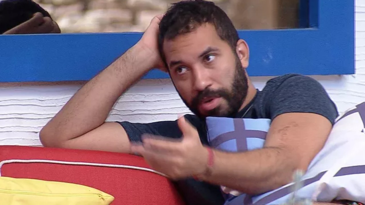BBB21: Indignado com falsidade de brothers, Gilberto se revolta de vez: “Agora vai ser cachorrada”
