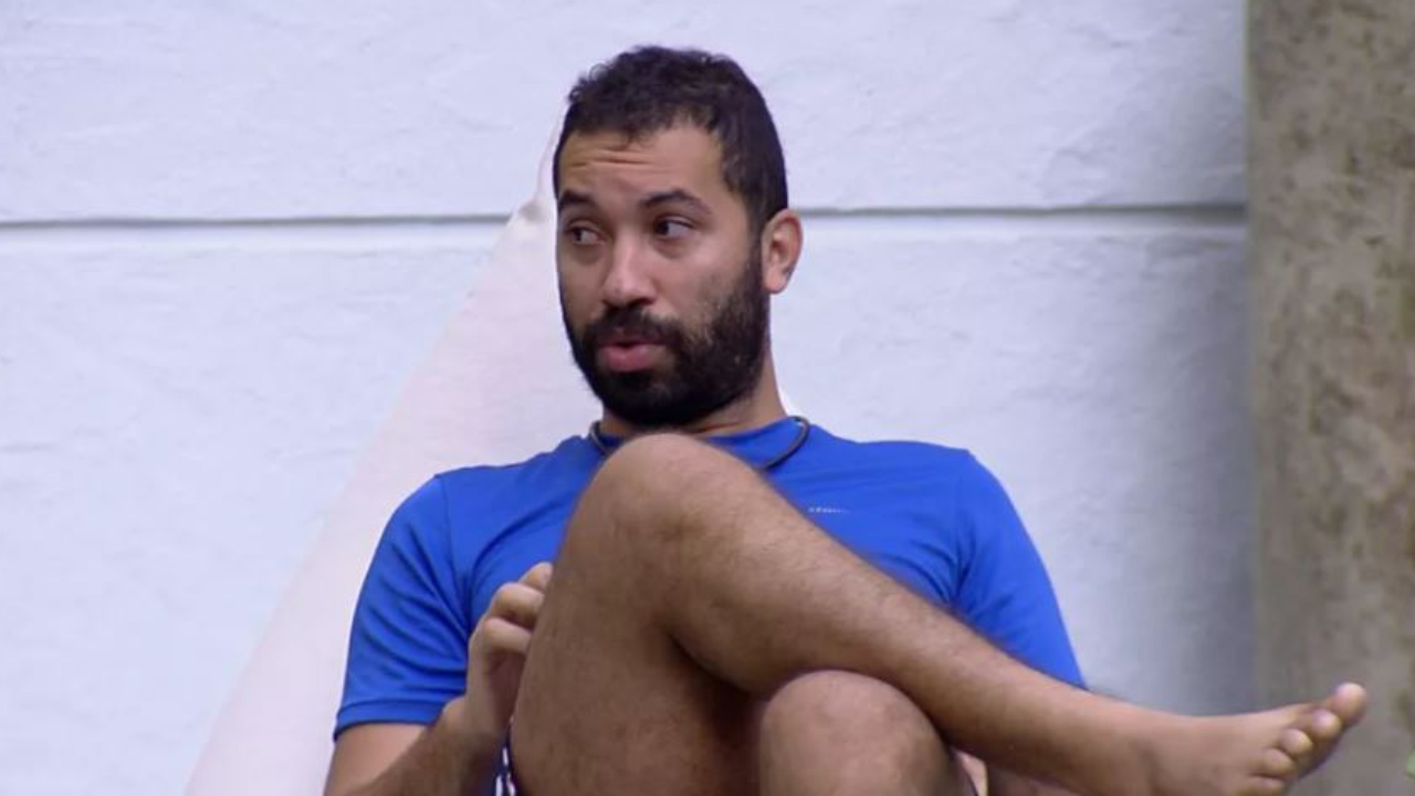 BBB21: Gilberto revela ter recebido mensagem espiritual e promete conversar com Juliette: ”Vou pedir desculpas”