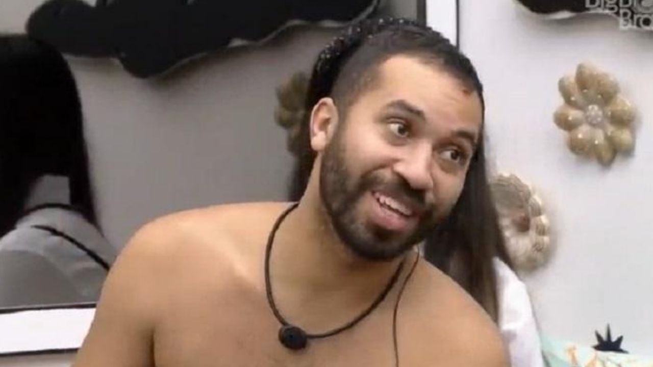 BBB21: Em papo quente, Gilberto diz que faz muito barulho na hora do sexo: “Não consigo ficar em silêncio”