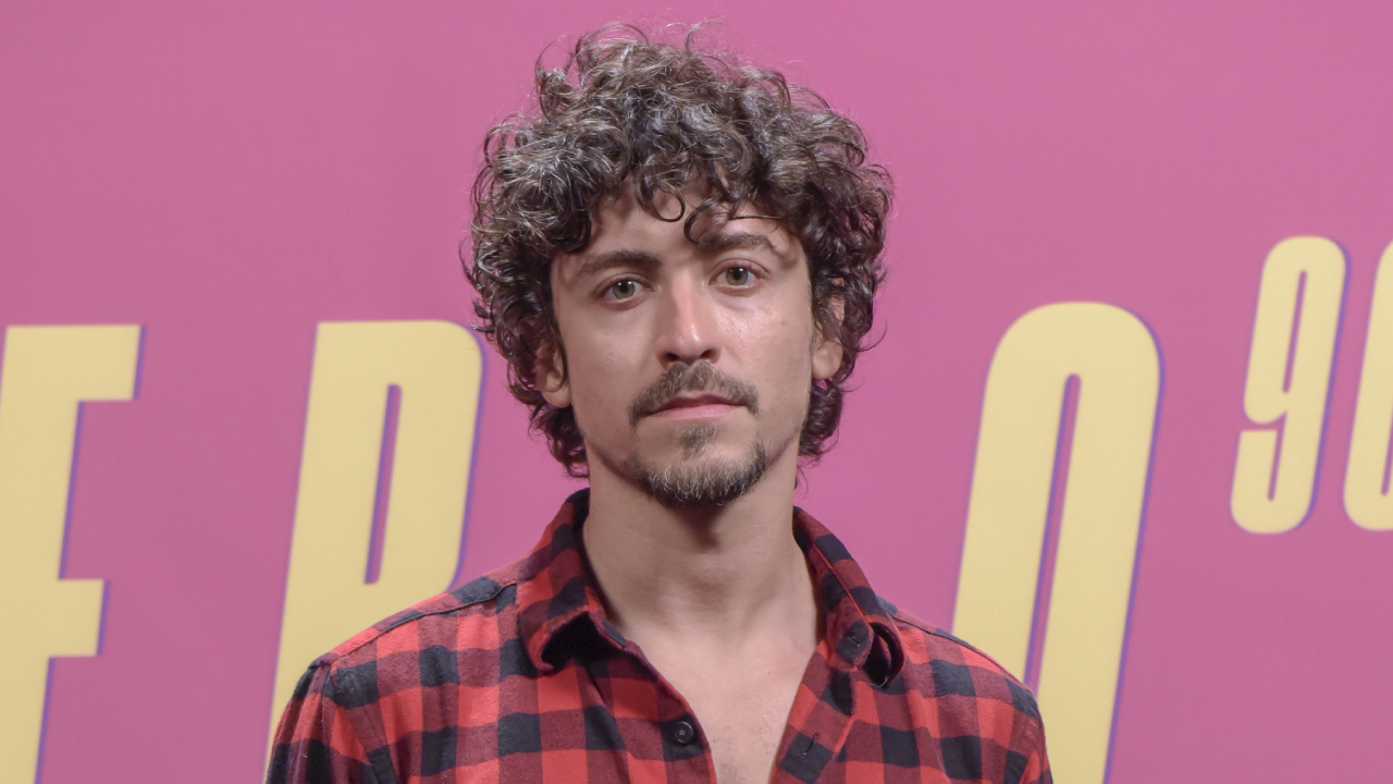 Jesuíta Barbosa deve interpretar protagonista em remake de ‘Pantanal’