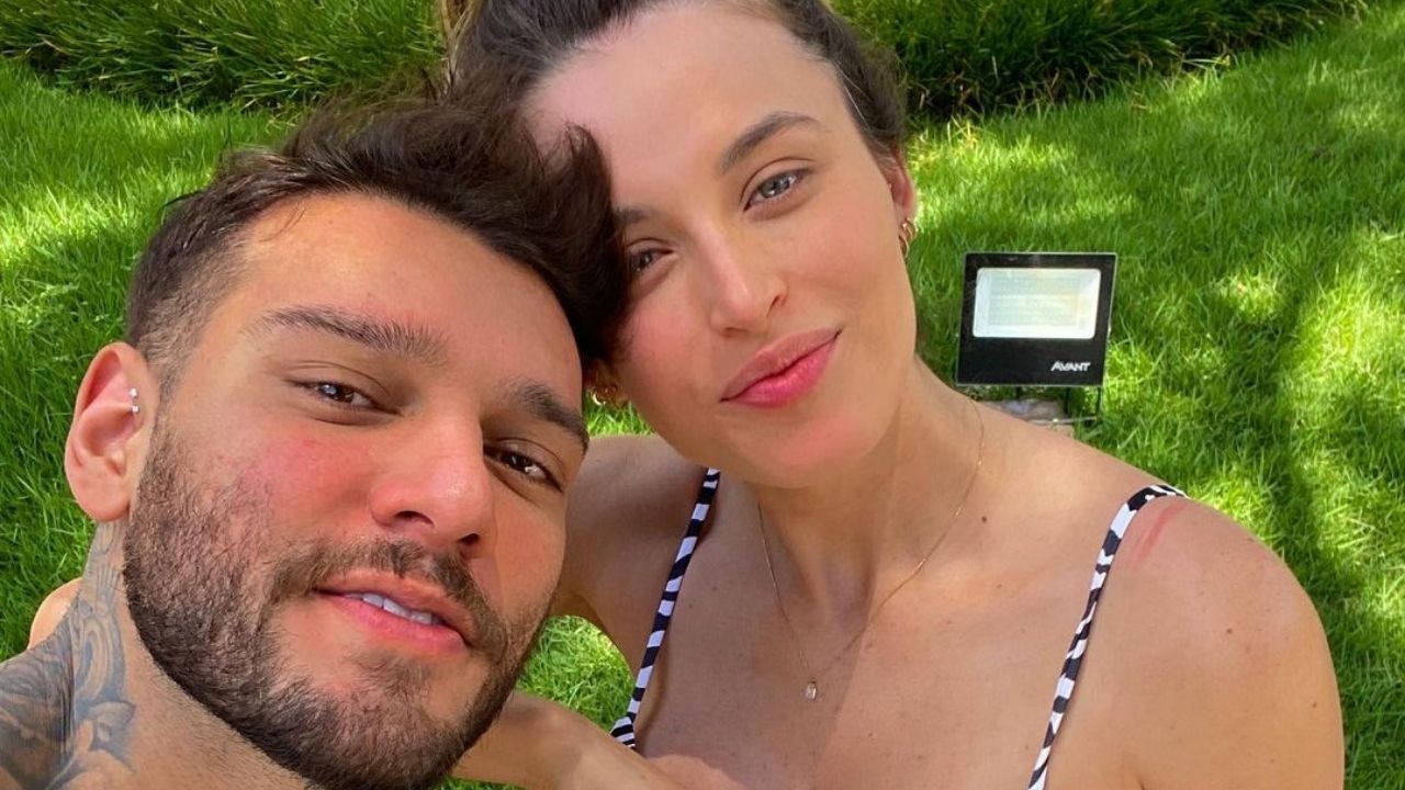 Nasceu! Lucas Lucco anuncia nascimento do primeiro filho, fruto do relacionamento com Lorena Carvalho