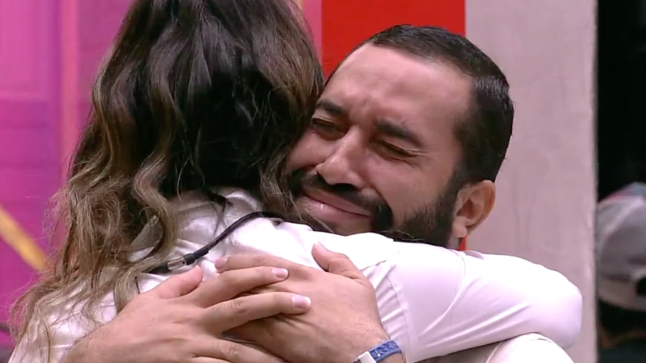 BBB21: Gilberto fica entre a cruz e a espada, livra Juliette do paredão e comove fãs: “Não consigo votar nela”