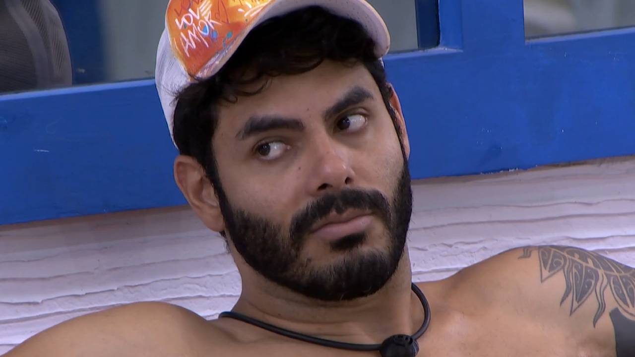 BBB21: Após o Paredão, Rodolffo não respeita brothers e debocha de eliminação: “Vão ficar com cara de c*”