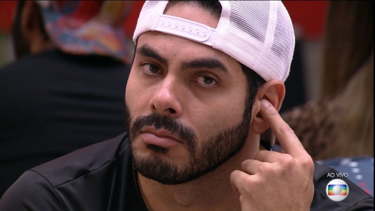 BBB21: Indignado com paredão, Rodolffo promete causar caso seja salvo: “Fogo no parquinho”