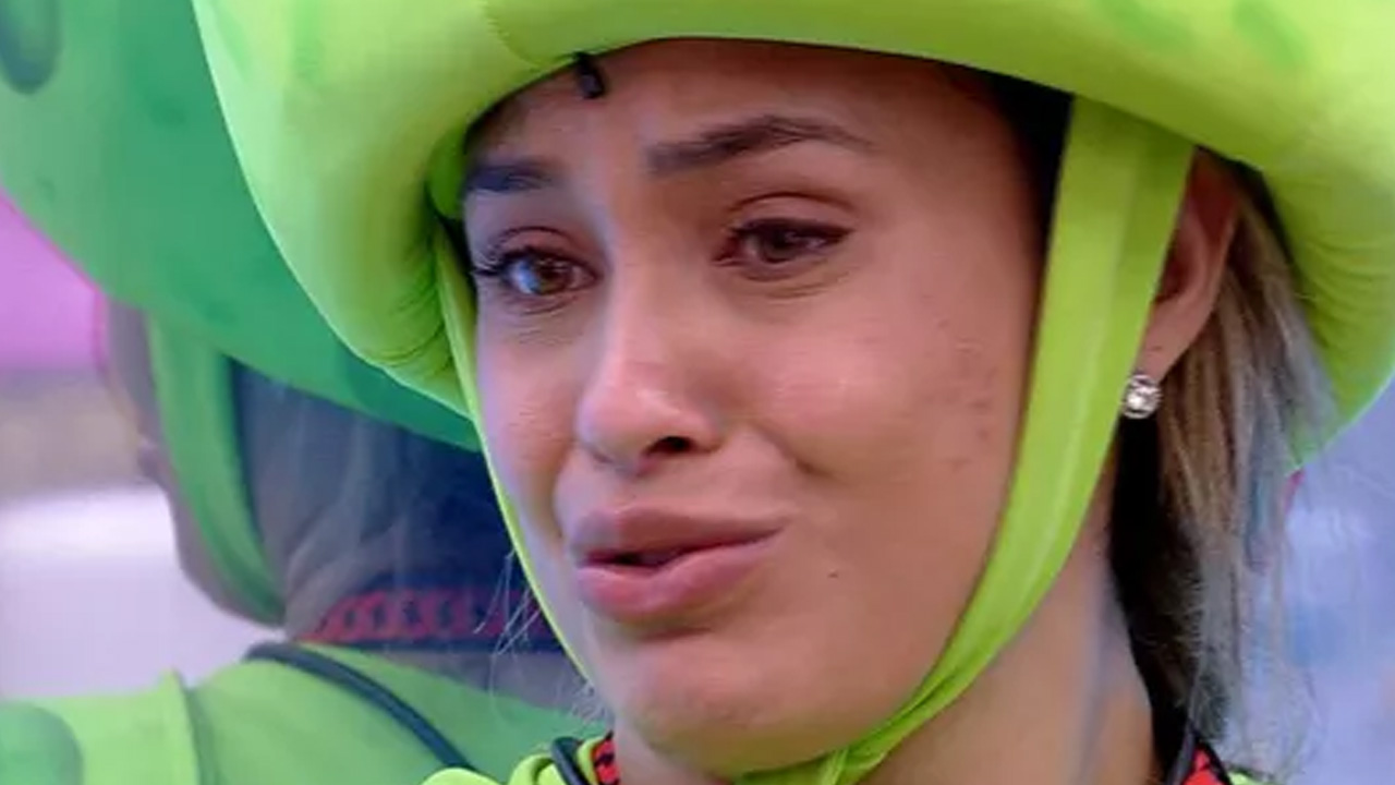 BBB21: Sentiu? Sarah cai no choro e desabafa com Gilberto: “Não tô sendo eu mesma”
