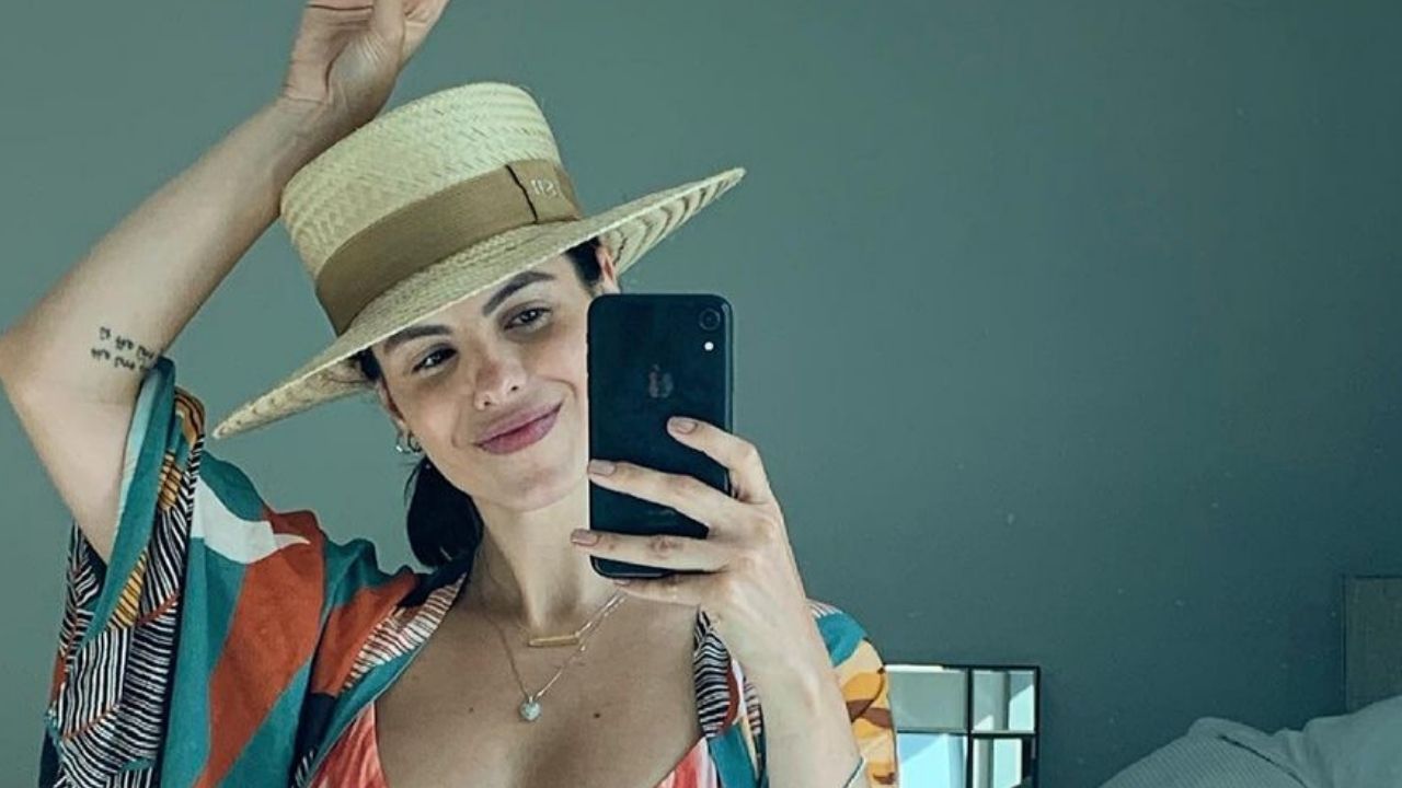 Após ser mãe, Sthefany Brito exibe corpo real e sem retoques em foto de biquíni: “Pela primeira vez”