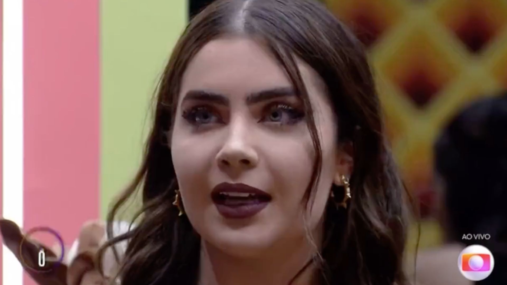 BBB22: Jade Picon descumpre regras e toma advertência de Tadeu Schmidt