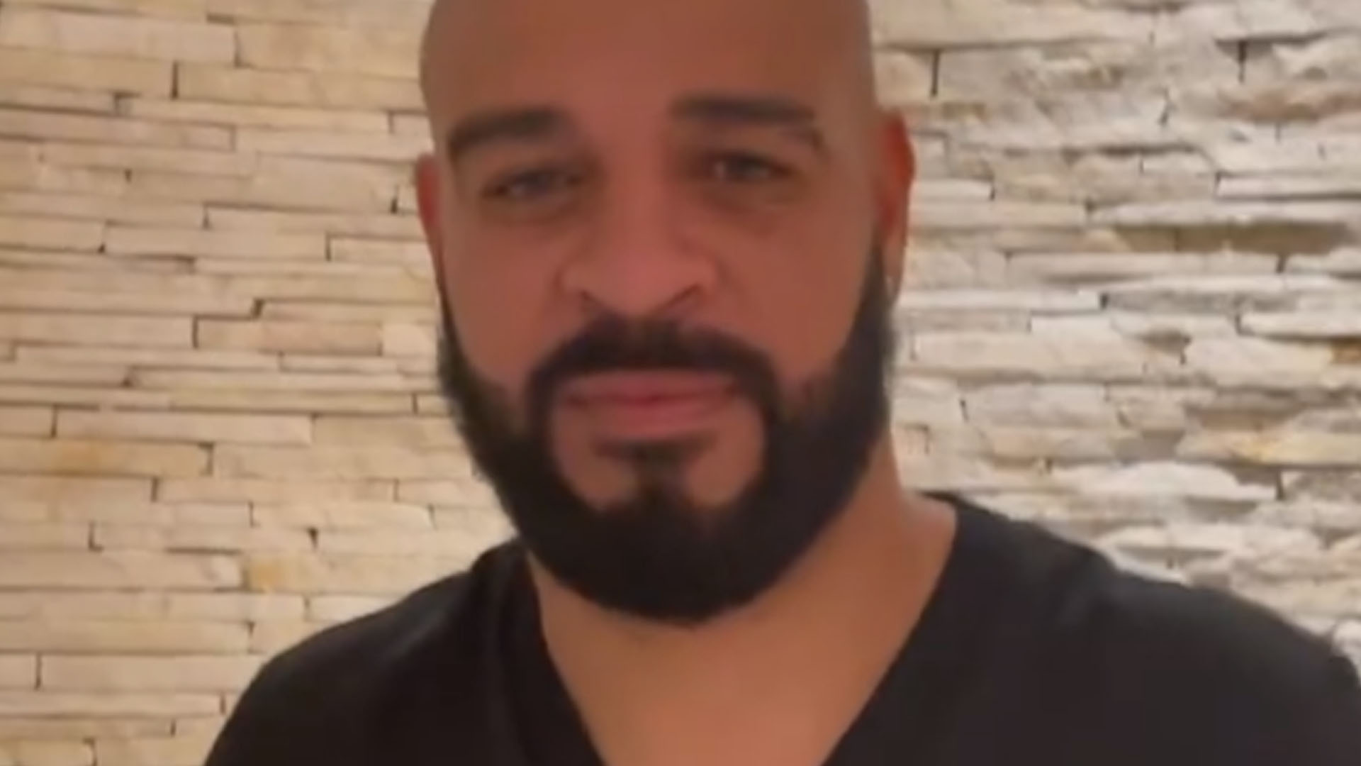 Adriano Imperador é parado pela polícia e se recusa a fazer teste do bafômetro