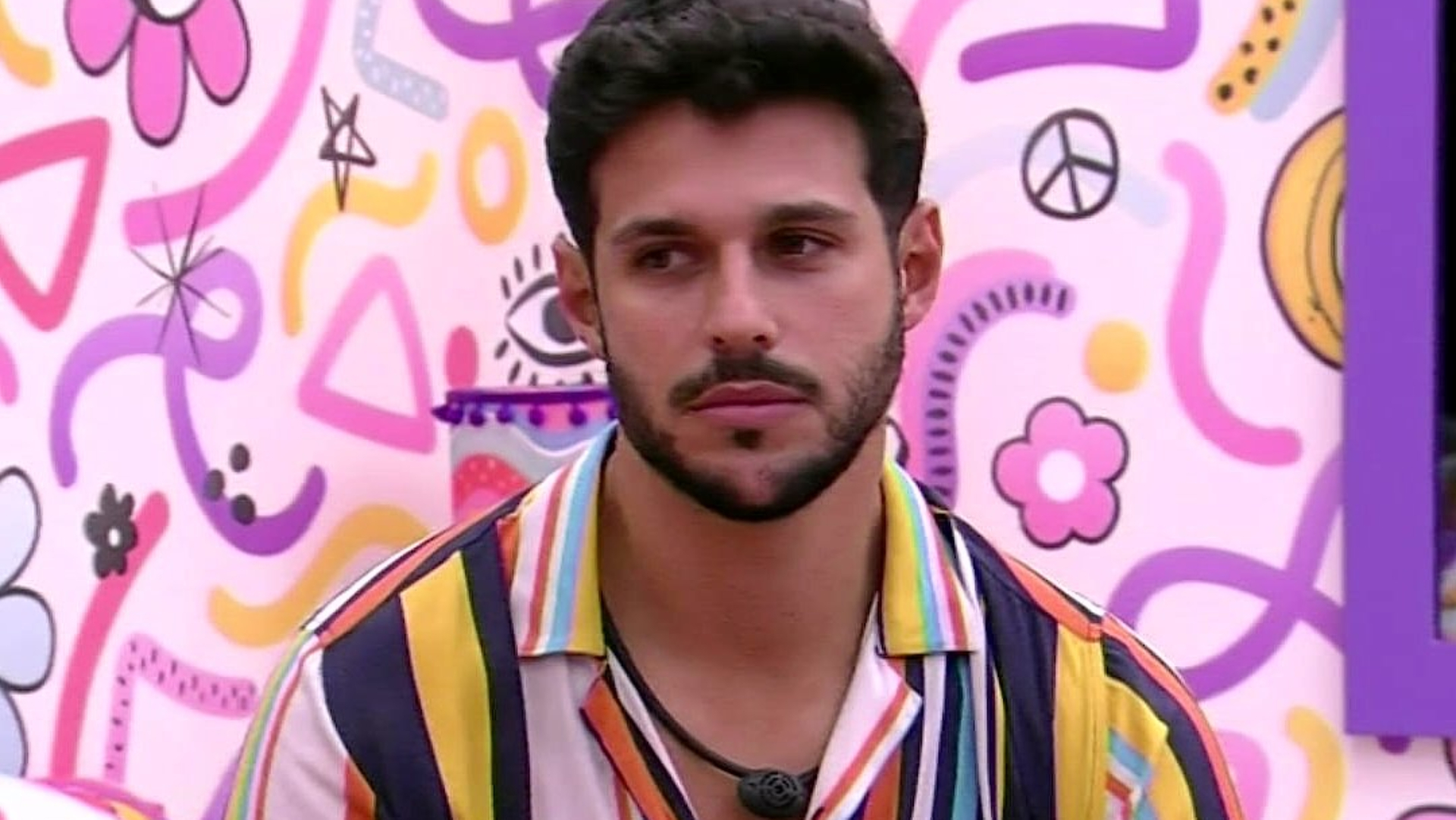 BBB22: Equipe de Rodrigo tenta limpar a barra do brother após polêmica: “Desculpa”