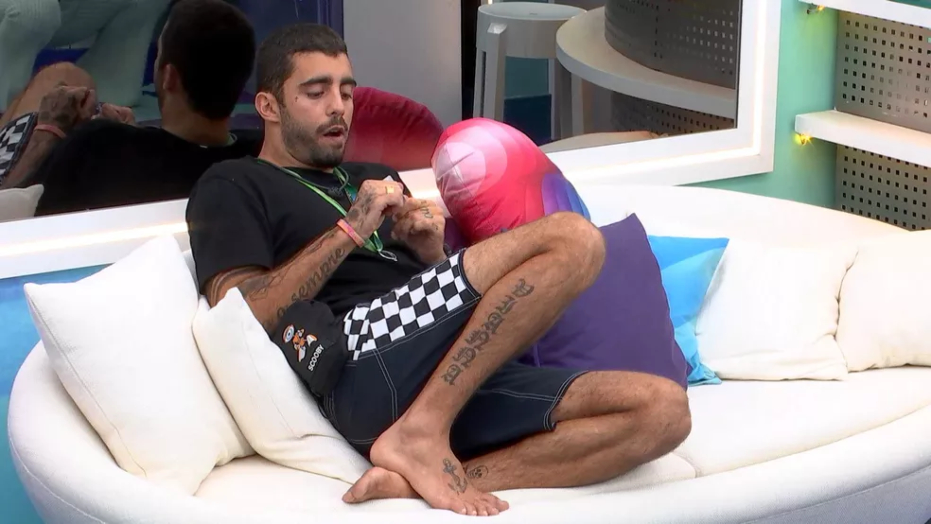 BBB22: Pedro Scooby ironiza brother e dá aviso: “Se bater de frente é pior”