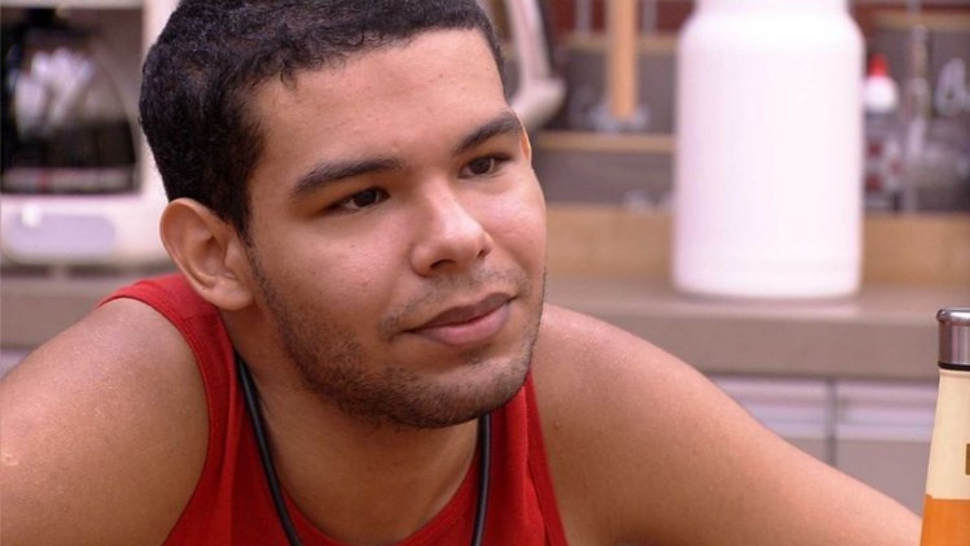 BBB22: Vyni confessa há quanto tempo não beija na boca: “Não tem ninguém”