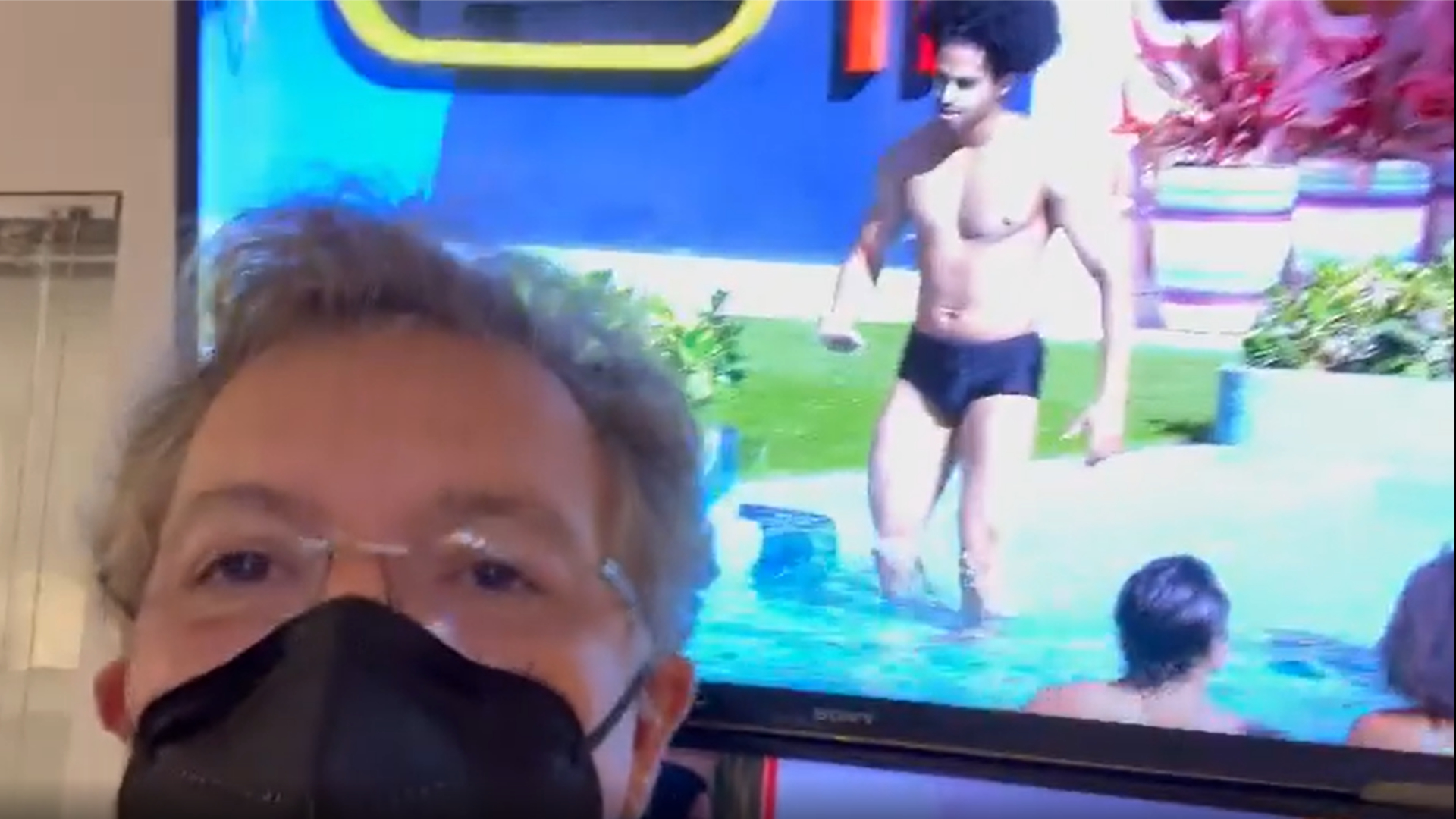 BBB22: Boninho mostra imagens de brothers dentro da casa: “Pessoal já entrou”