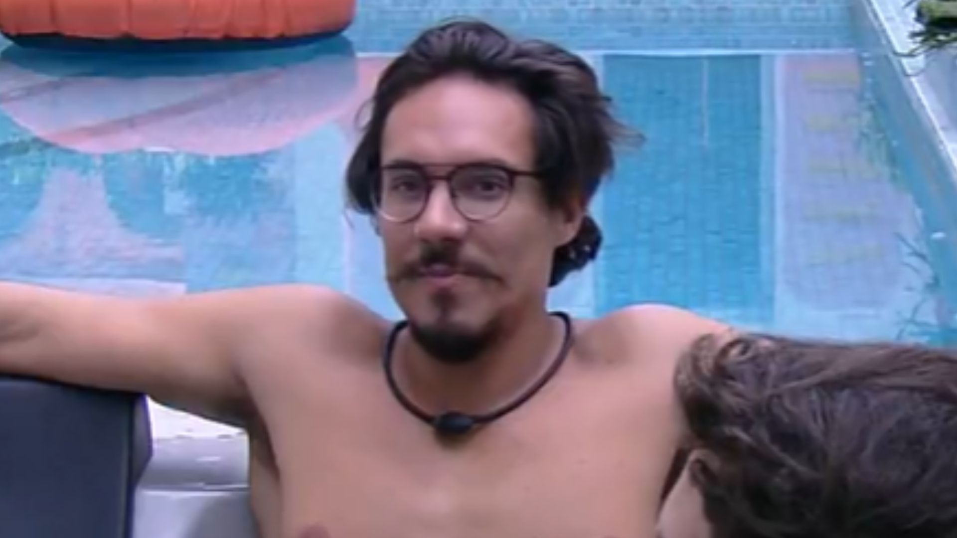 BBB22: Eliezer entrega tamanho do ‘amigão’ e choca brothers: “É miserê”