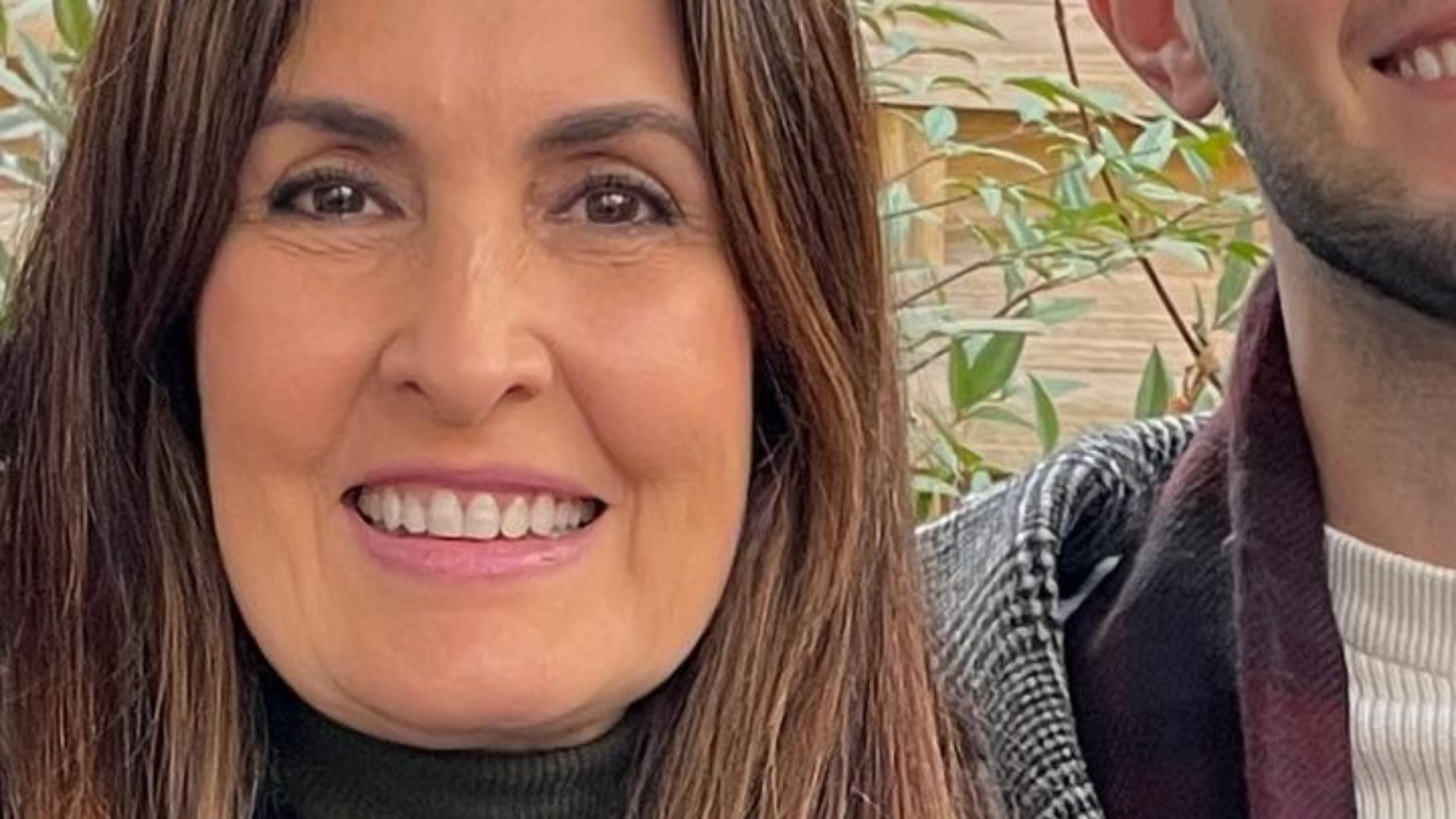 Fátima Bernardes surge em clique raro com o filho e se derrete: “Um ano longe”