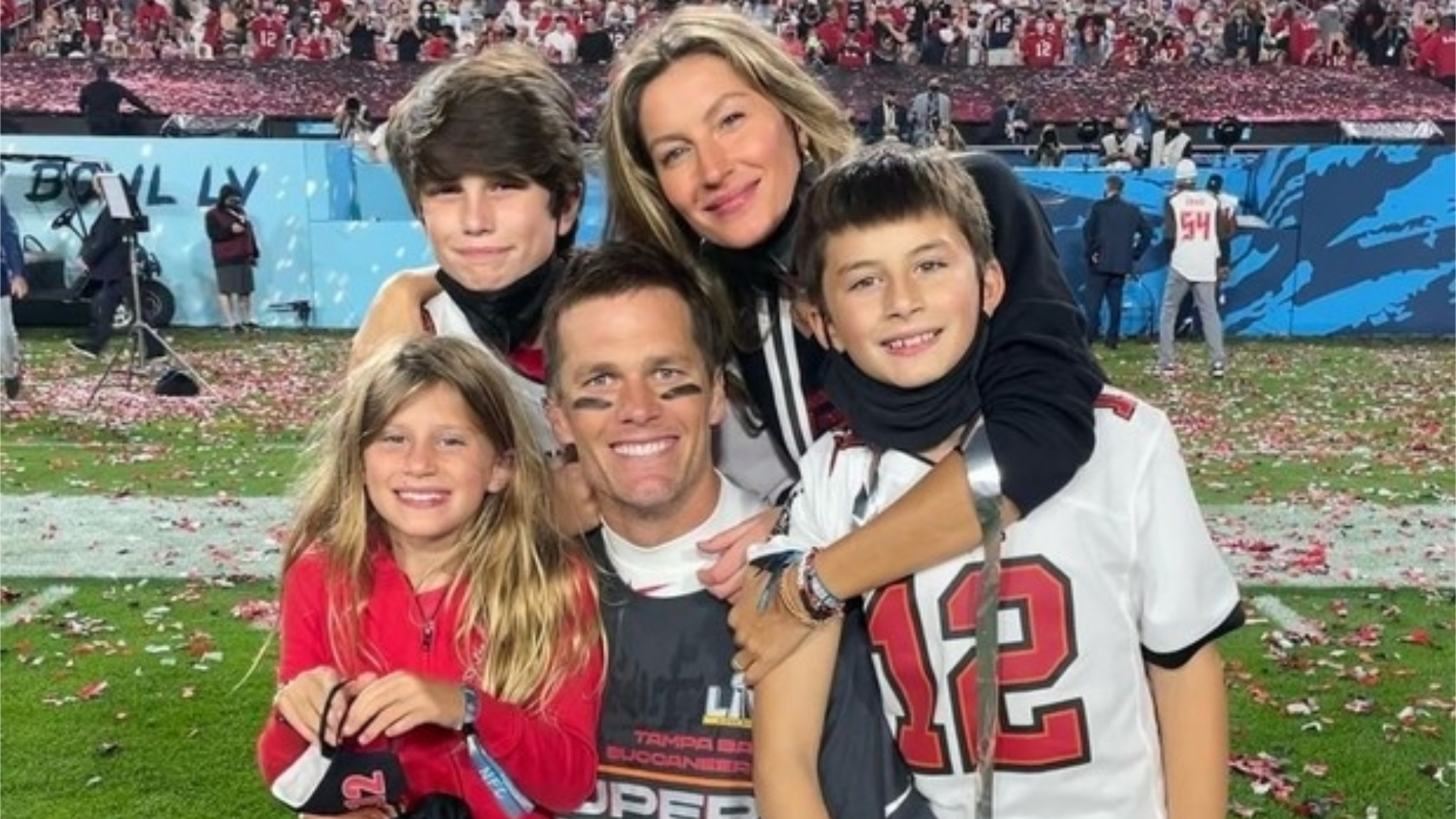 Gisele Bündchen homenageia marido após anúncio de aposentadoria: “Que jornada”