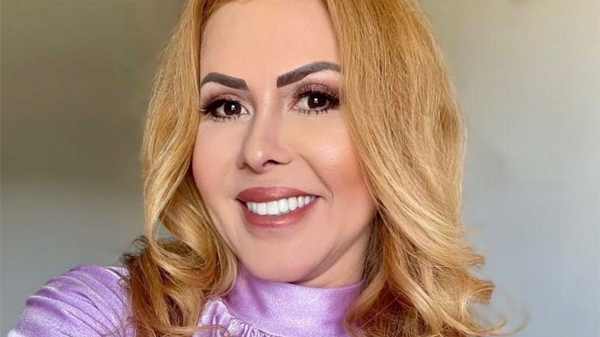 Joelma testa positivo para Covid-19 pela terceira vez e tem sintomas leves