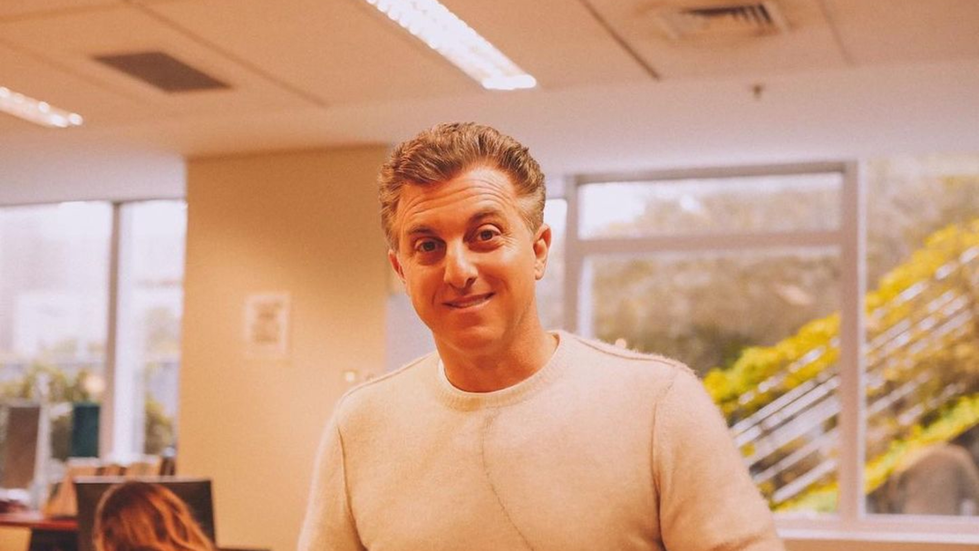 Luciano Huck compartilha clique raríssimo da filha e se derrete: “Uma pintura”