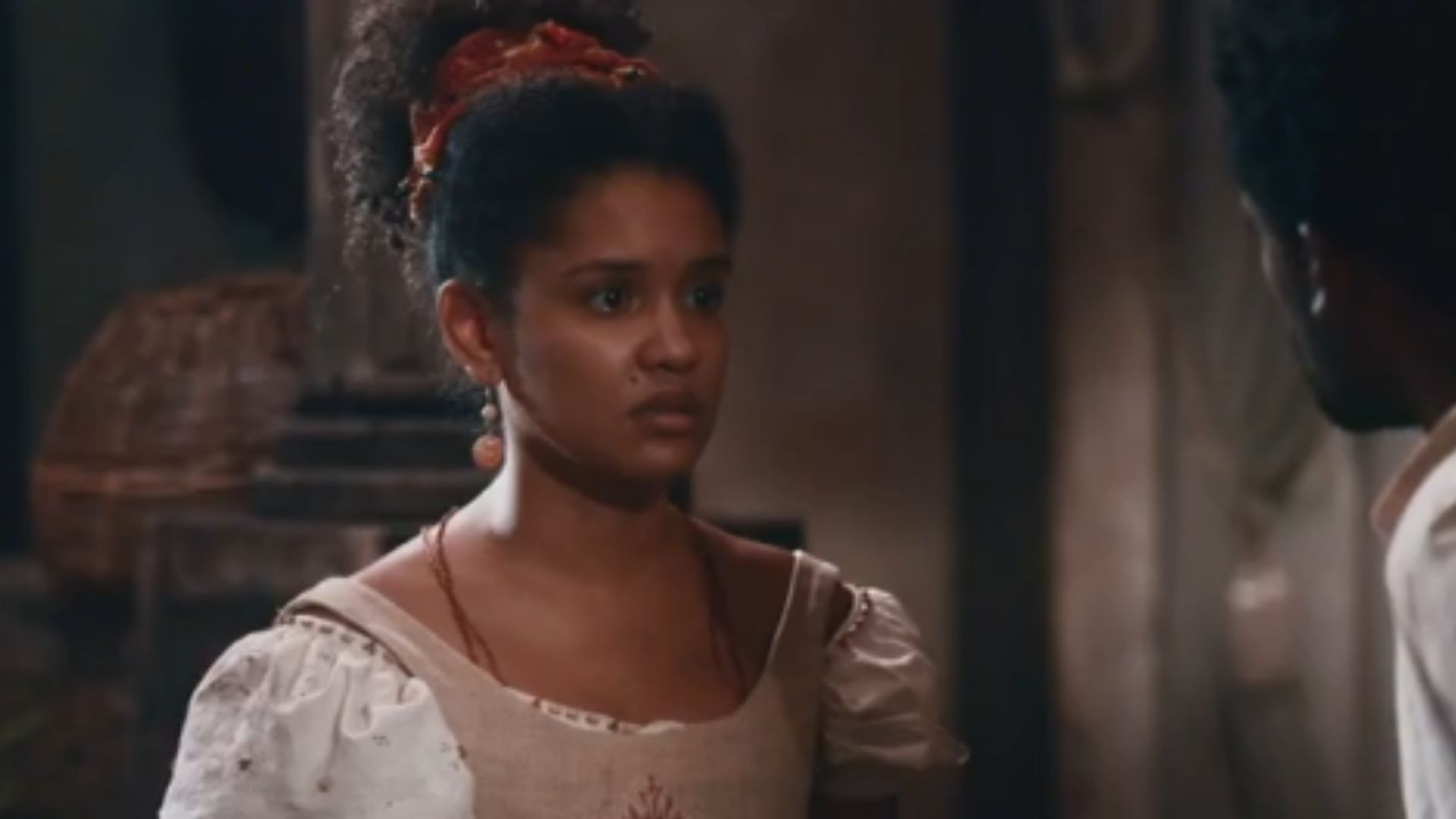 Nos Tempos do Imperador: Zayla se declara para Guebo e leva pé na bunda: “Isso?”