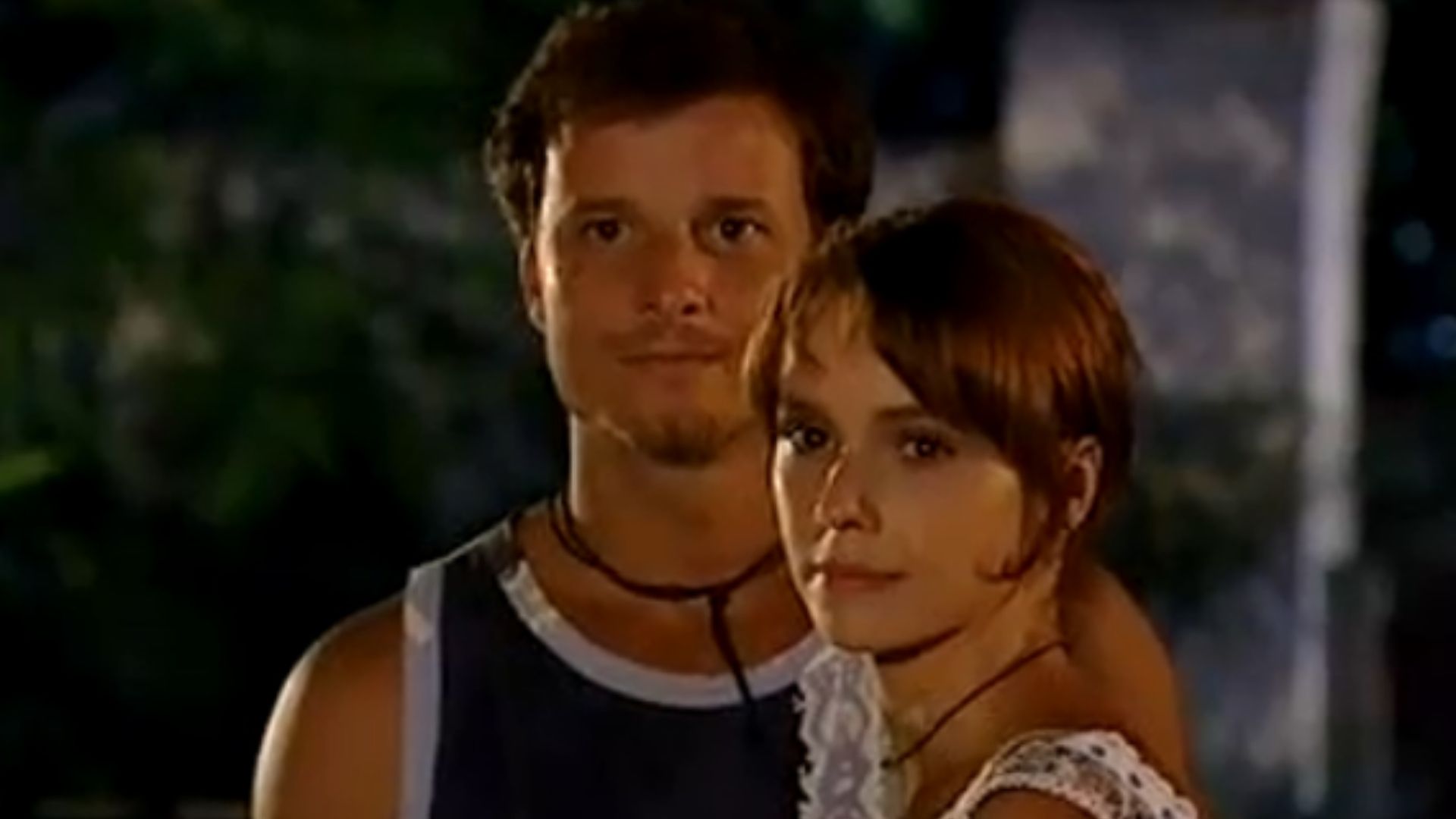 O Clone: Mel larga vida de luxo para se aventurar em romance com Xande: “Feliz”