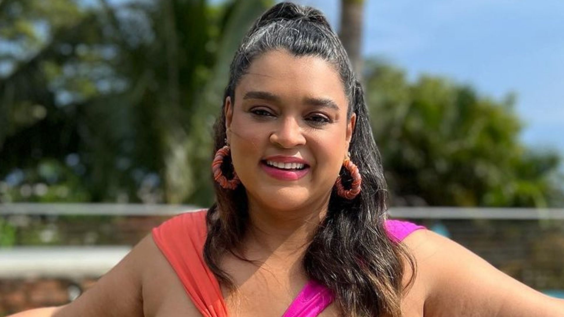 Só de biquíni, Preta Gil curte sol e arranca suspiros com beleza natural: “Fiu fiu”