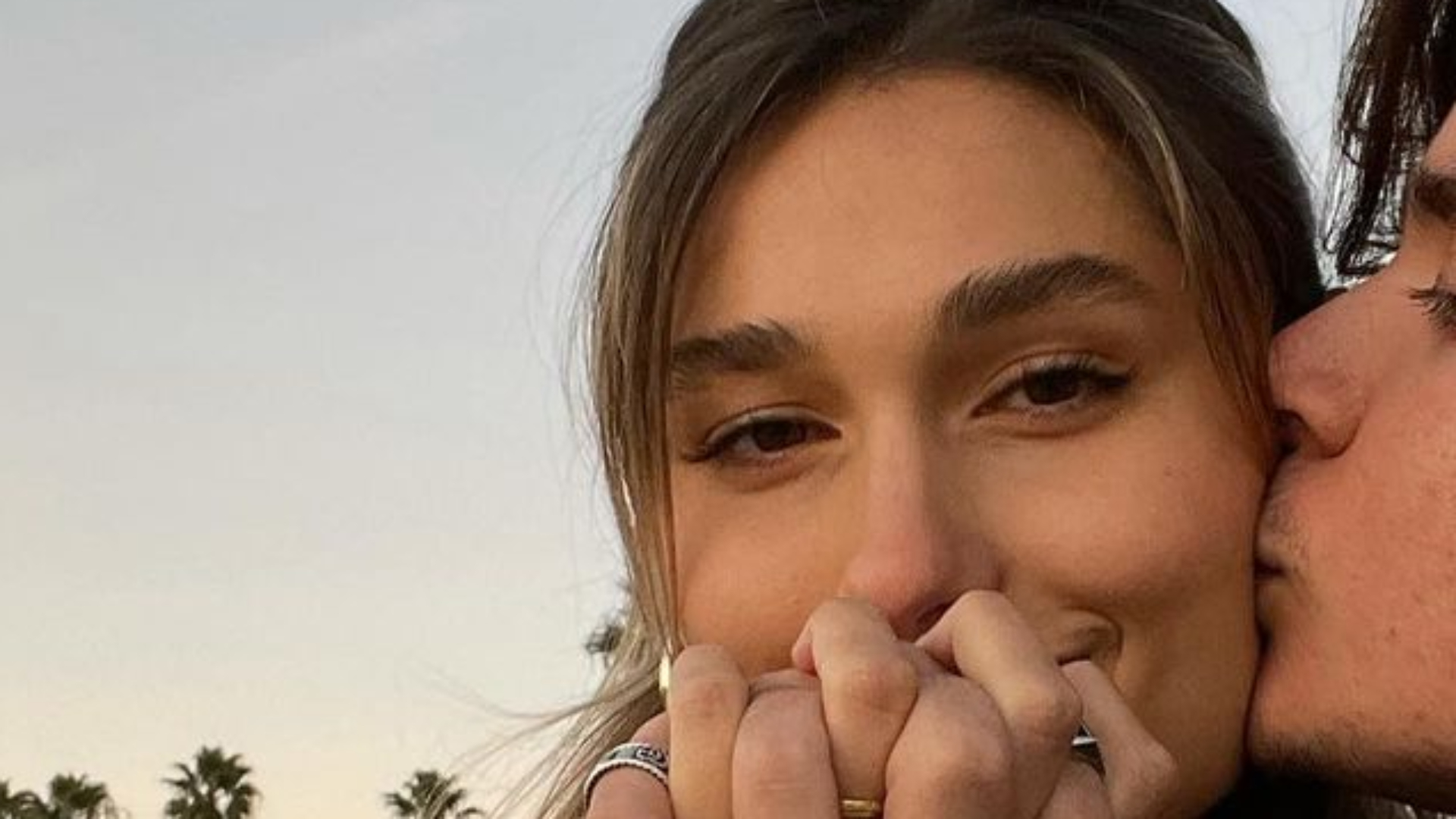 Sasha Meneghel troca chamegos com o marido durante férias nos EUA
