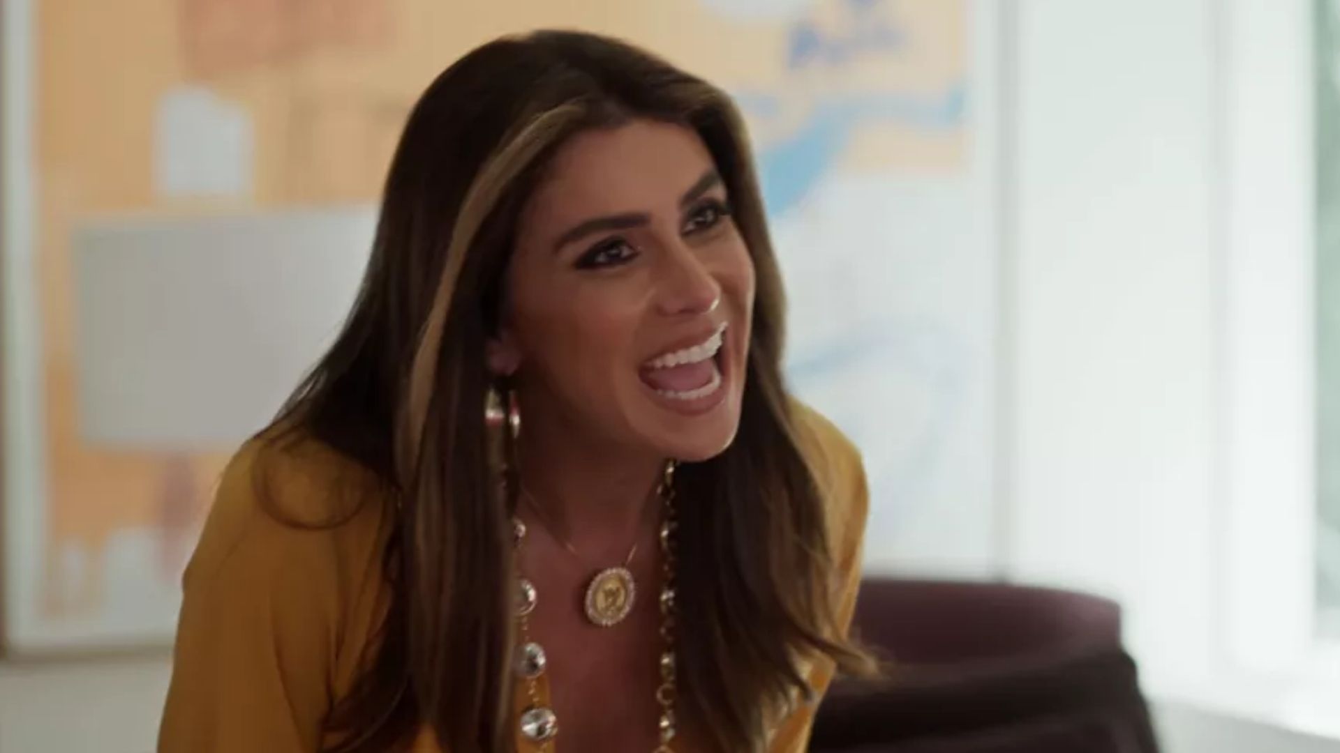 Quanto Mais Vida, Melhor!: Paula compra briga para defender Flávia: “Rodar a baiana”