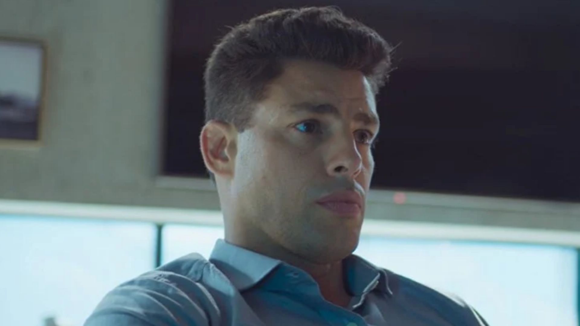 Um Lugar ao Sol: Renato teme a morte e revela identidade para Bárbara: “Como?”