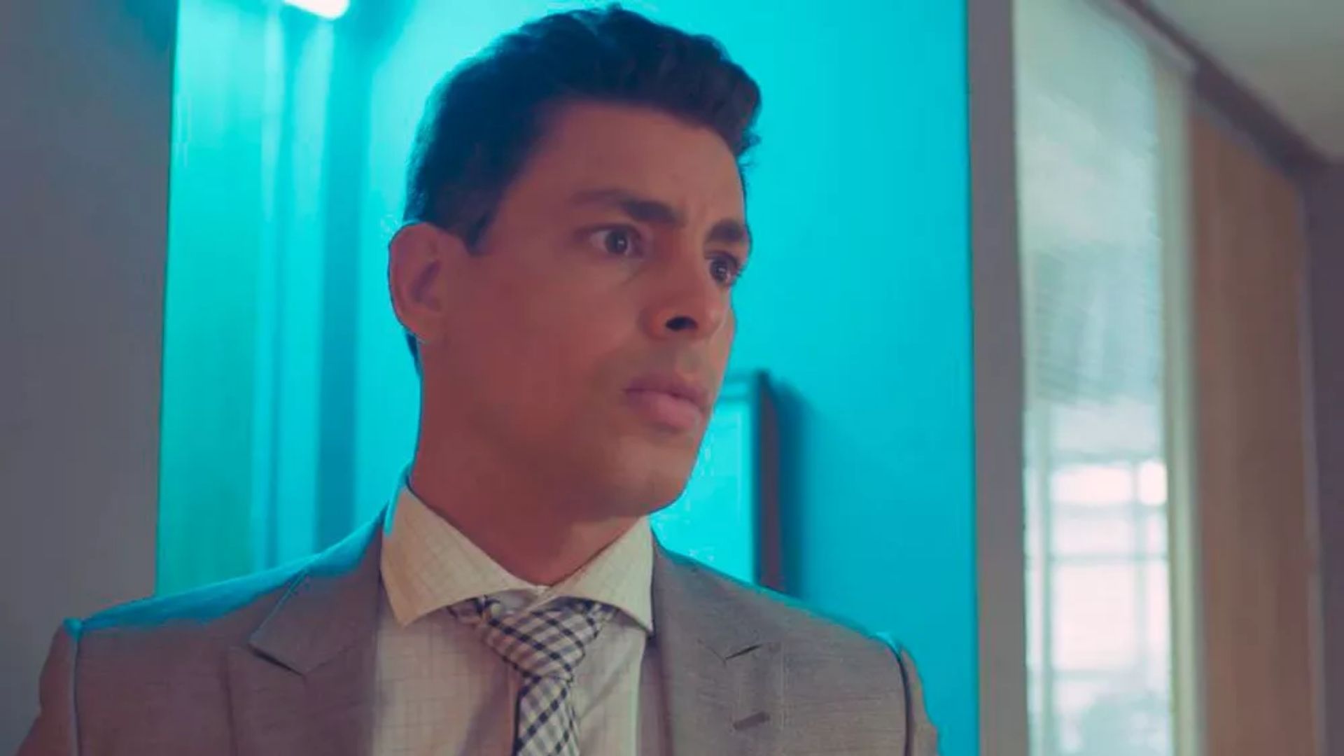 Um Lugar ao Sol: Renato comete injustiça e faz novo inimigo: “Contas para acertar”