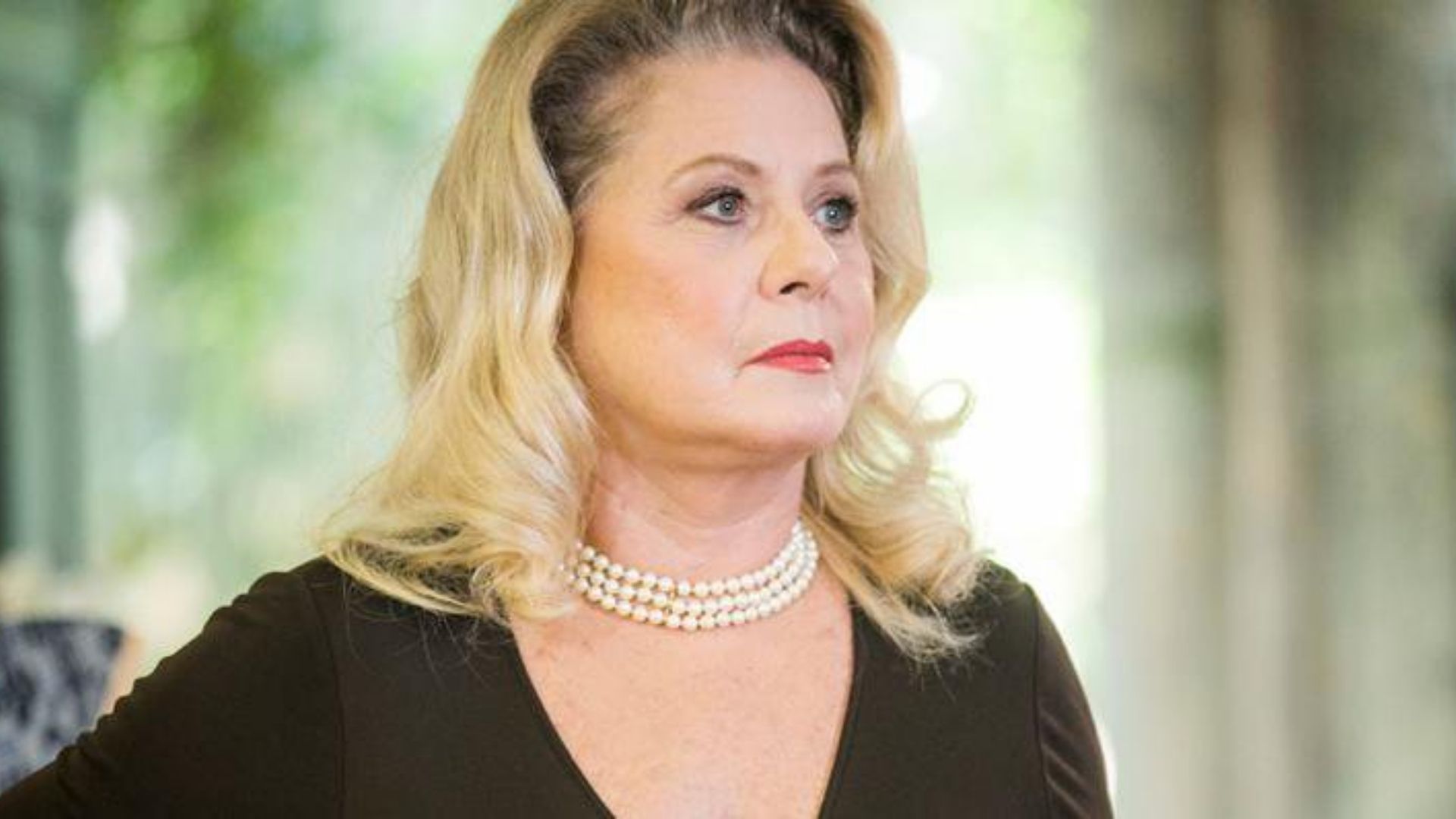 Vera Fischer revela nova fase de vida: “Dispensei até empregada”