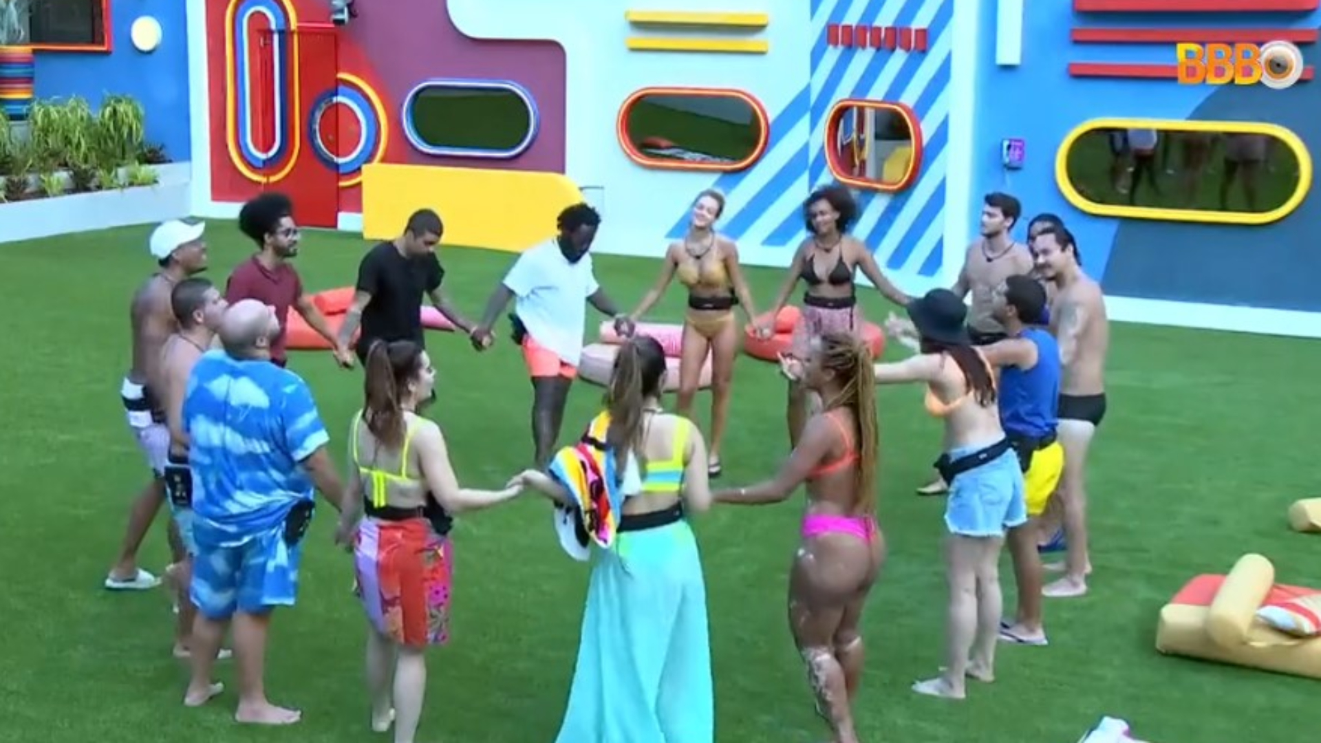 BBB22: Brothers cantam em harmonia e web se irrita: “Boninho, faz alguma coisa”