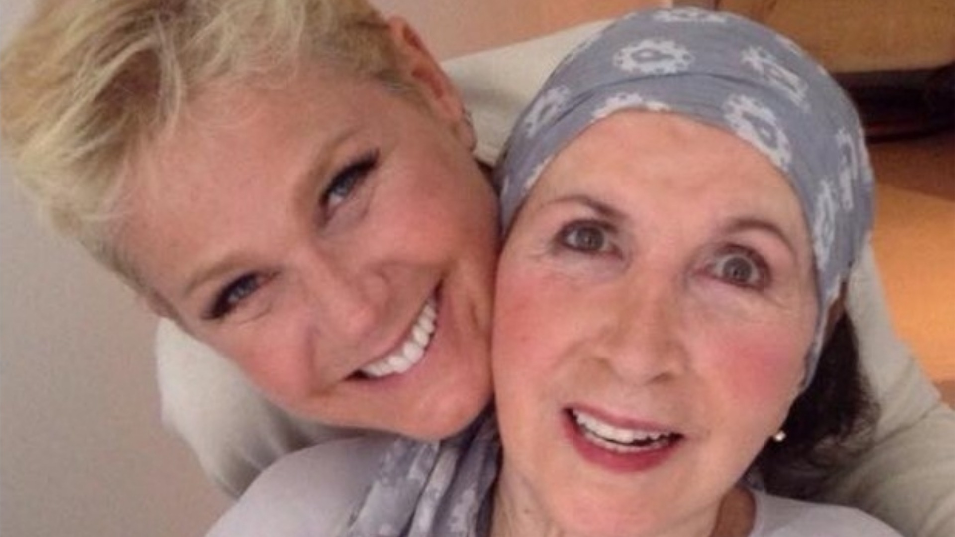 Xuxa faz post emocionante para homenagear aniversário da mãe: “Você faz falta”