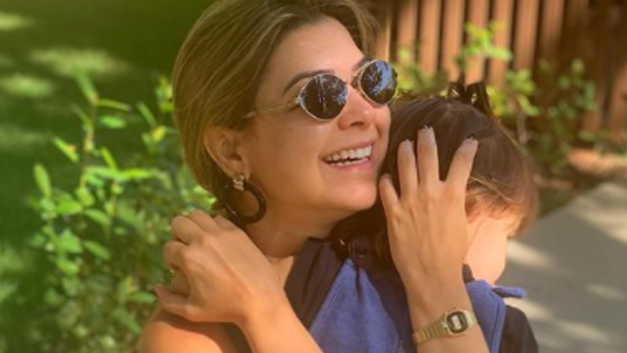Amanda Françozo e filha de um ano celebram recuperação da Covid-19: “Foram os piores dias da minha vida”