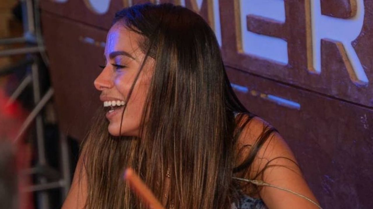 Anitta agita plateia em show do Xanddy na Flórida e agradece: “Noite maravilhosa”