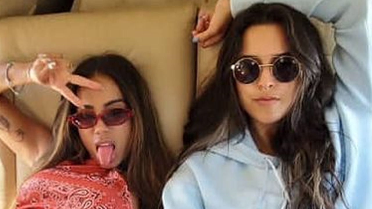 Quem pode, pode! Anitta embarca em viagem bate-e-volta de jatinho com amiga no exterior: “Só pra uma festa”