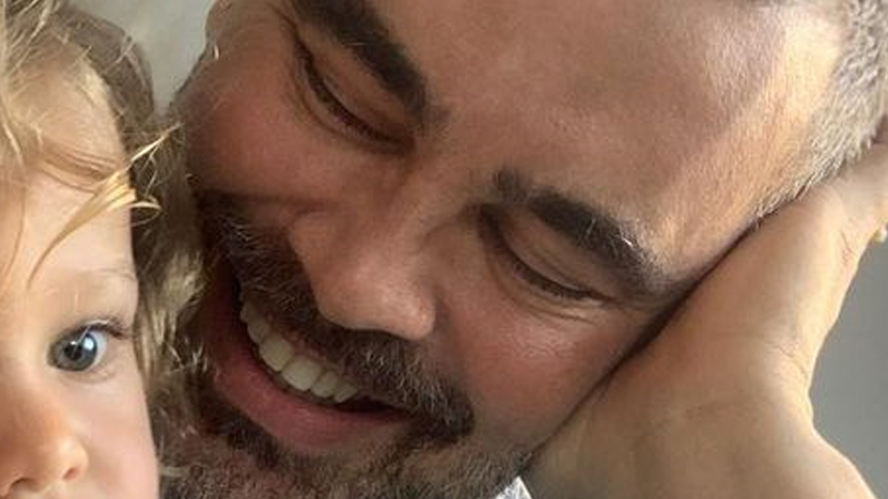 Discretíssimo, Carmo Dalla Vecchia publica primeira foto com o filho Pedro, fruto do casamento com João Emanuel Carneiro