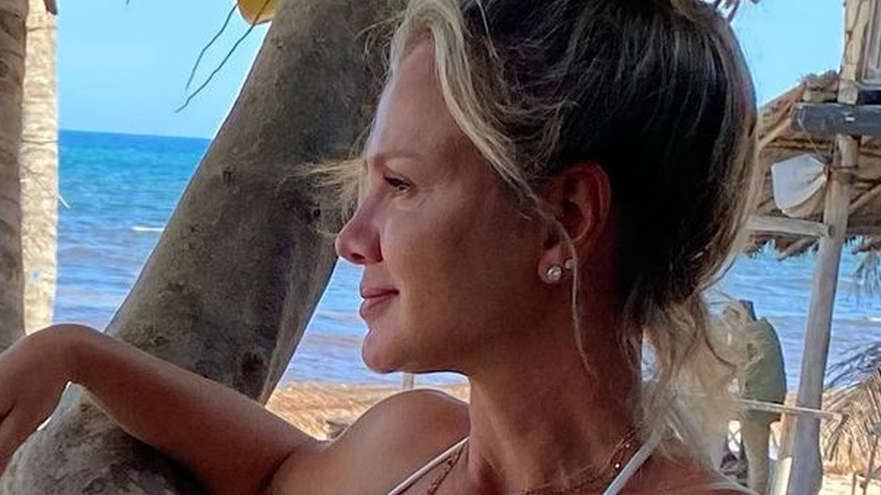Aos 47 anos, Eliana posa de biquíni e se despede de viagem em família mostrando corpão: “Volto revigorada”